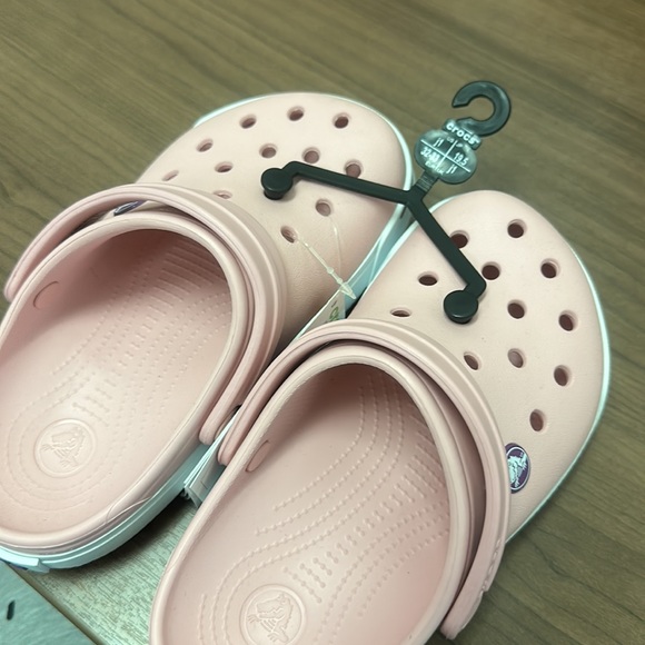 Crocs Girls - Picture 2 of 4